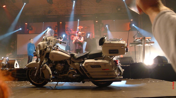 69 Harley on stage P1010902